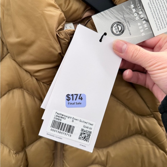 Lululemon Women's Featherweight 900-Down-Fill Quilted Vest size small - Picture 2 of 6